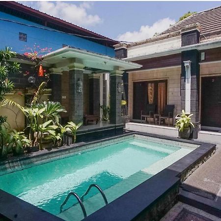 Denays Guesthouse Jimbaran Exterior foto